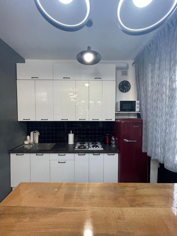 Apartamento Vel Люкс Chernivtsi Exterior foto