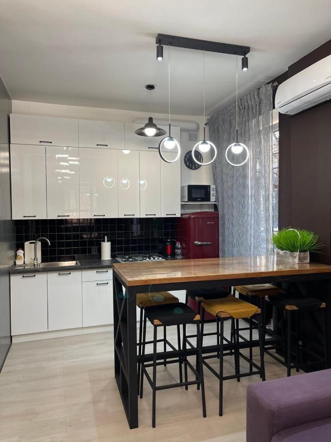 Apartamento Vel Люкс Chernivtsi Exterior foto