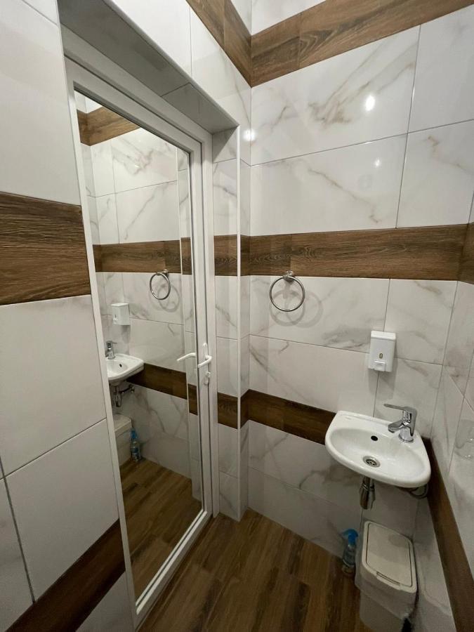 Apartamento Vel Люкс Chernivtsi Exterior foto